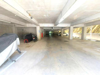 【駐車場】 | バイク置き場・駐車場です♪