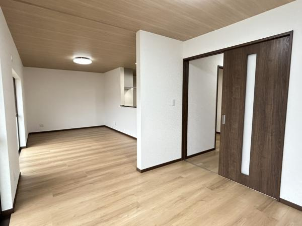 【居間・リビング】