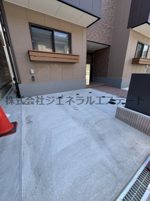 【駐車場】 | ソレイユアーバン18