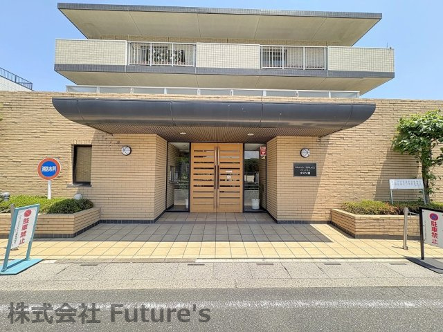 グランテラス水元公園のエントランス|エントランスはオートロック付きです