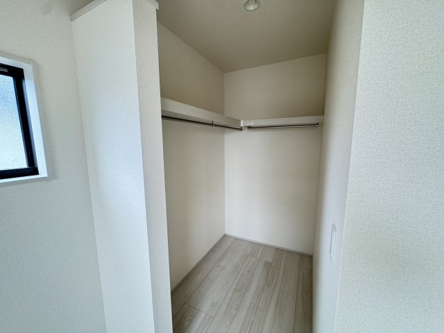 リーブルガーデンS  前橋茂木町第３　５号棟（平屋）の収納|洋室1収納です
ウォークインクローゼット1です