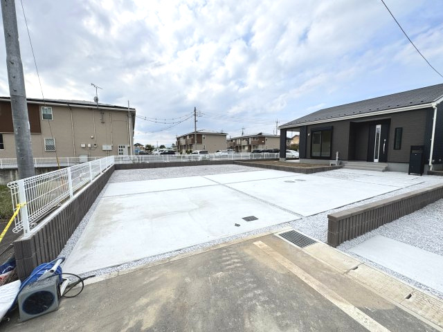 リーブルガーデンS  前橋茂木町第３　５号棟（平屋）の駐車場|駐車場は３台駐車可能です！