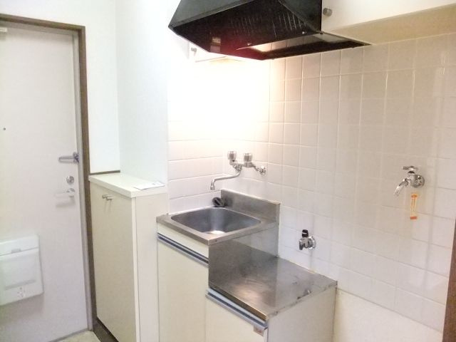 プチヴォア・クサギのキッチン|写真は他室