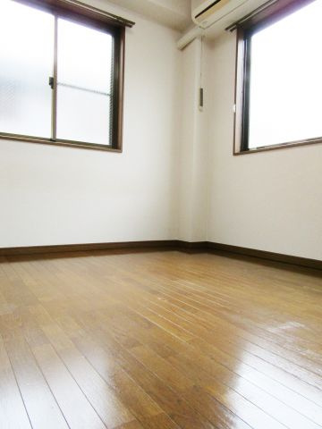 プチヴォア・クサギの洋室|写真は他室