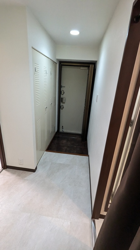 ライオンズマンション生駒俵口２番館の玄関