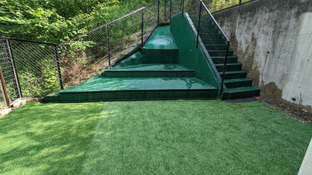 ライオンズマンション生駒俵口２番館の庭