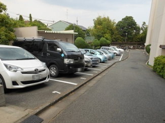 【駐車場】
