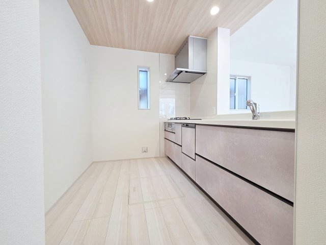 【キッチン】 | 知多市つつじが丘四丁目　１号棟