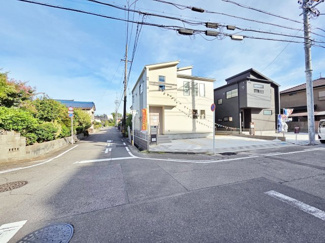 【前面道路含む現地写真】