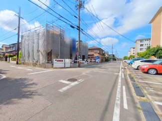 【前面道路含む現地写真】