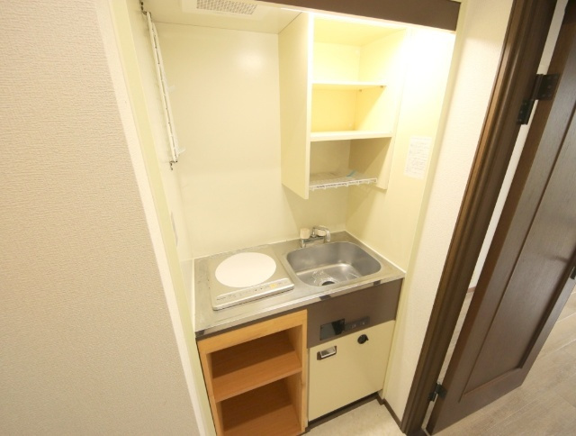 シティパレス生駒谷田町Ｐ6のキッチン