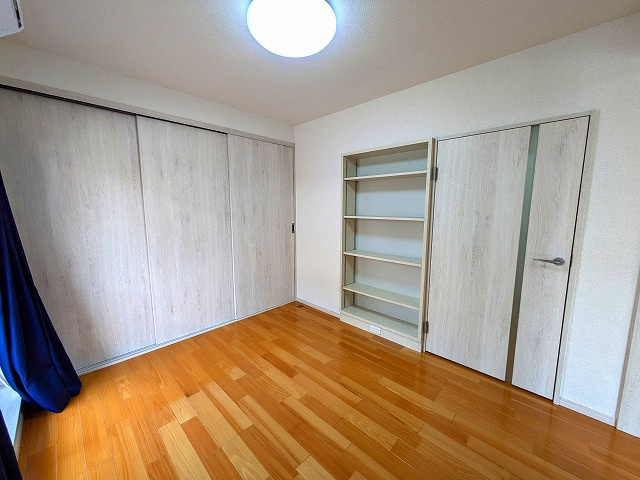 コーポ中央の居間・リビング