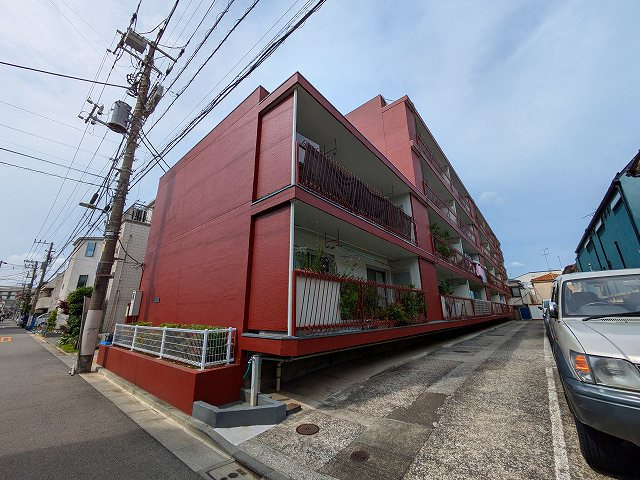 コーポ中央の外観