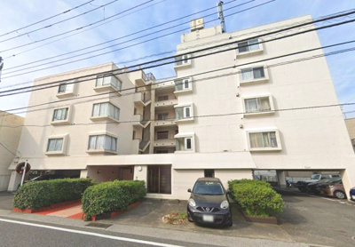 【外観】 | メガロン逗子 | 総戸数22戸、1974年9月築、管理人は日勤勤務につき管理体制良好です♪