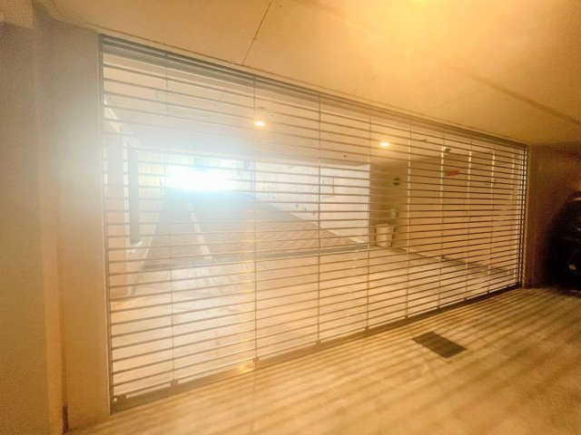 ライオンズガーデン四谷津の守坂の駐車場