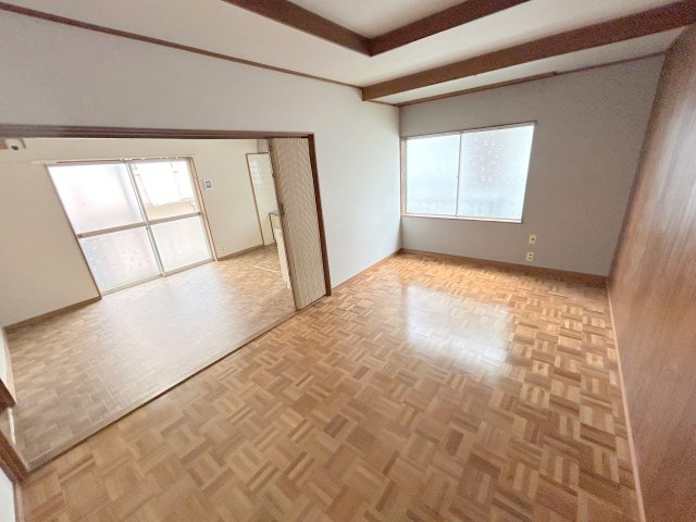 北信貴ケ丘2丁目貸家の居間・リビング