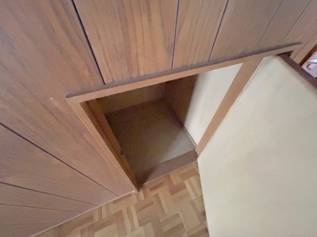 北信貴ケ丘2丁目貸家の収納