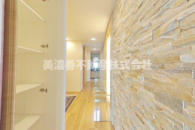 ６５４２７　ライオンズ岐阜プレミストタワー35の収納