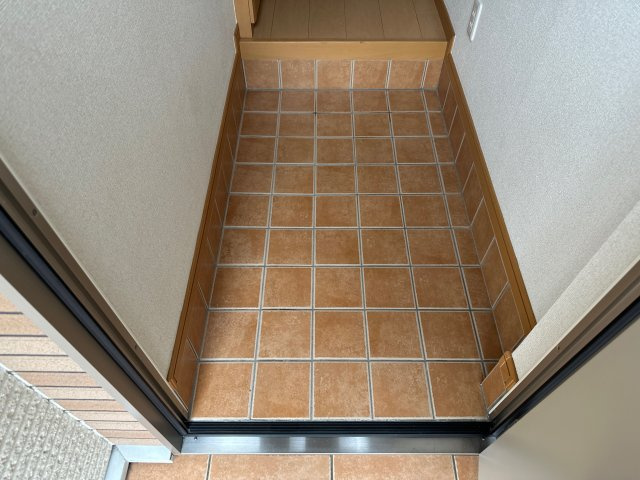 アライブカーサⅠの玄関