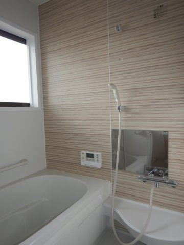 H・T水江店舗付住宅の浴室