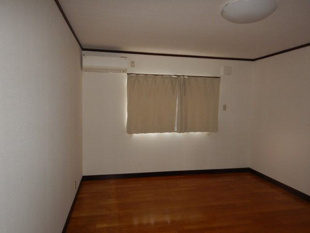 H・T水江店舗付住宅の内装