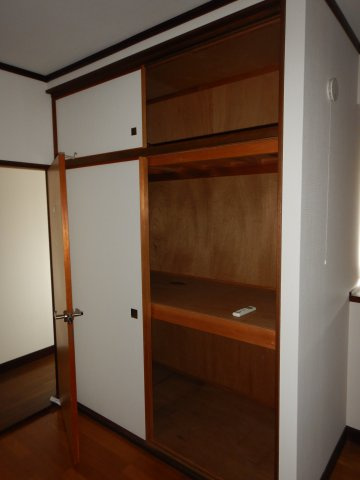 H・T水江店舗付住宅の内装