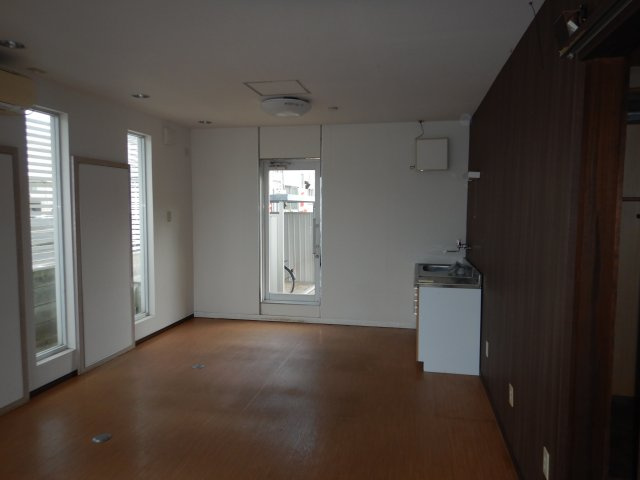 H・T水江店舗付住宅の内装