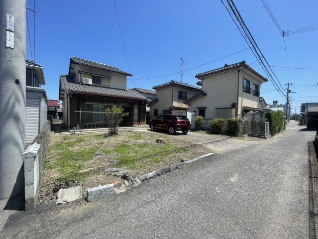 久保田町三丁目　売土地の前面道路含む現地写真