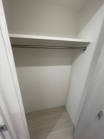 アイルプレミアム本駒込の収納|クローゼット　※別室参考写真です。