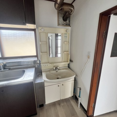 登別市新川町3丁目8-5戸建の洗面所