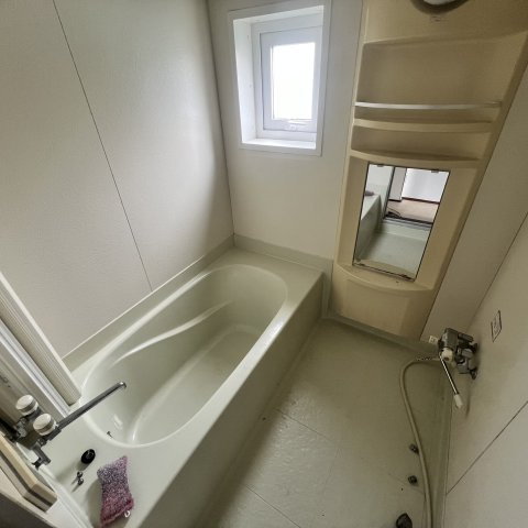 登別市新川町3丁目8-5戸建の浴室