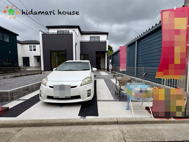 上尾市平塚9期　新築戸建　グラファーレ04の駐車場