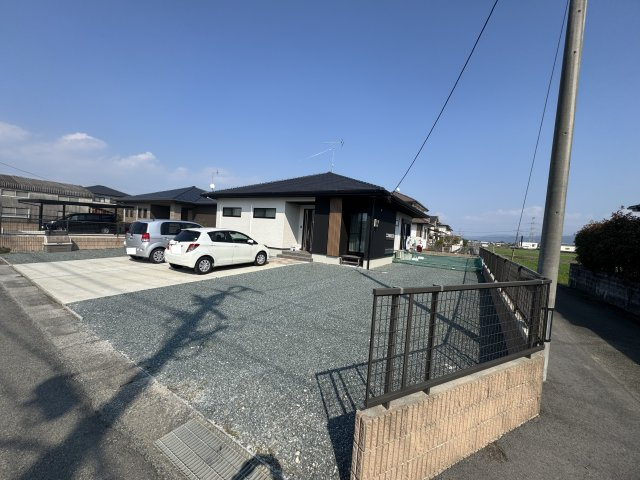 三橋町起田オール電化中古平屋戸建の駐車場