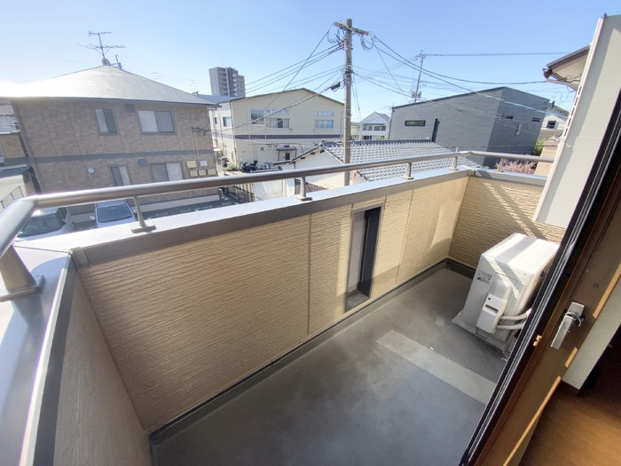 熊本市南区島町２丁目のアパートのバルコニー