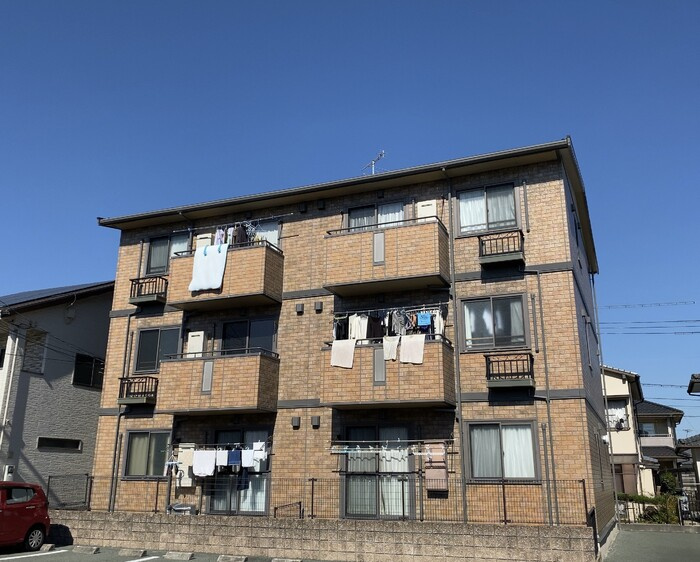 熊本市南区島町２丁目のアパートの外観