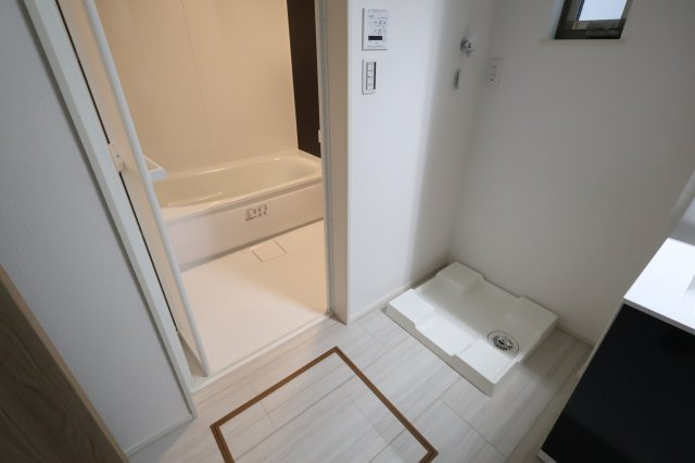 【ランドリースペース】 | 《仲介手数料無料》南区大字大谷口869(33期A号棟)新築一戸建て | 撮影日 2025年10月23日 15:00 晴れ