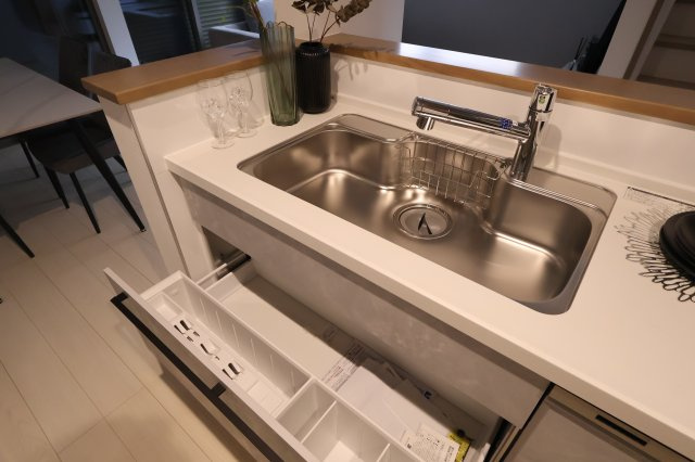 【キッチン】 | 《仲介手数料無料》南区大字大谷口869(33期A号棟)新築一戸建て | 撮影日 2025年10月23日 15:00 晴れ