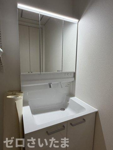 《仲介手数料無料》南区大字大谷口869新築一戸建ての独立洗面台|撮影日 2025年10月23日 15:15 晴れ