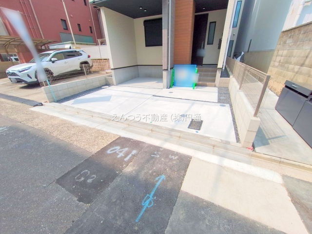 リガーレ伝馬2期の駐車場