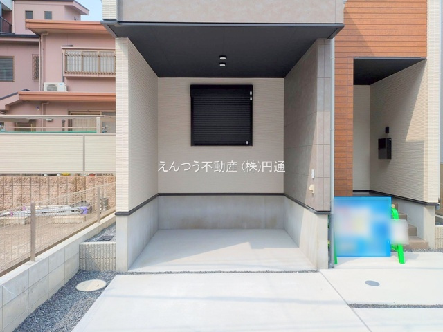 リガーレ伝馬2期の駐車場