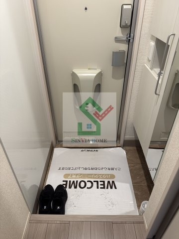 ブルーデイジーの玄関