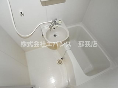 【浴室】 | フラッツ風戸 | コンパクトで使いやすいお風呂です