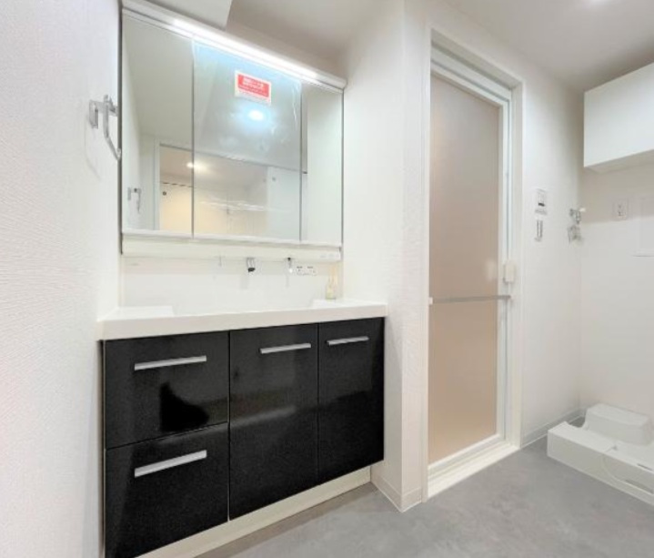 コスモ船橋滝不動の独立洗面台|独立洗面台あり、毎朝おしゃれに忙しい女性の方におすすめです