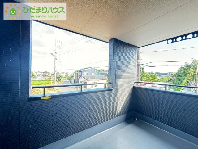 高萩市島名8期　新築戸建のバルコニー|広いインナーバルコニーは、ランドリースペースだけでなく、椅子を置いて風にあたりながら読書なんていかがでしょうか(^^♪