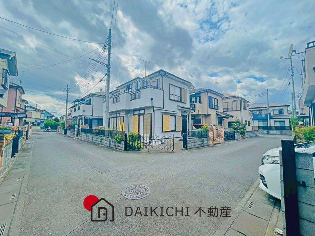 【前面道路含む現地写真】 | 鴻巣市小松4丁目　中古戸建