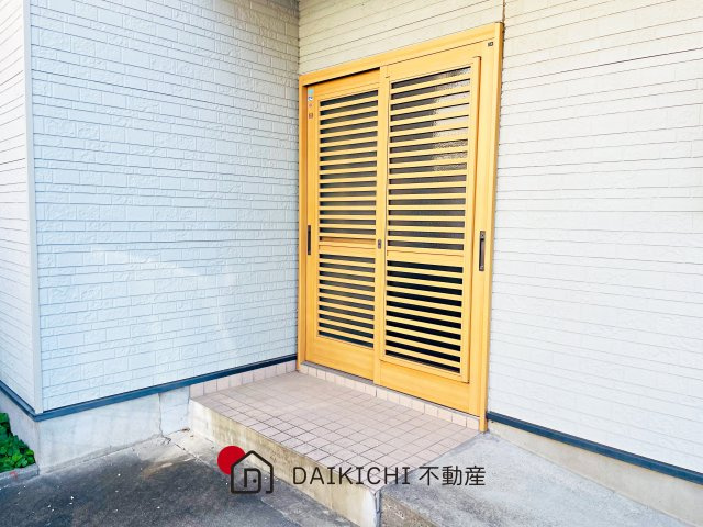 【玄関】 | 鴻巣市小松4丁目　中古戸建