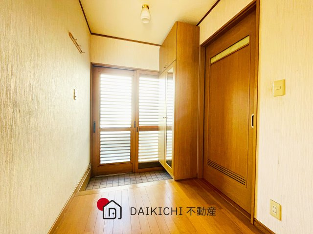 【玄関】 | 鴻巣市小松4丁目　中古戸建