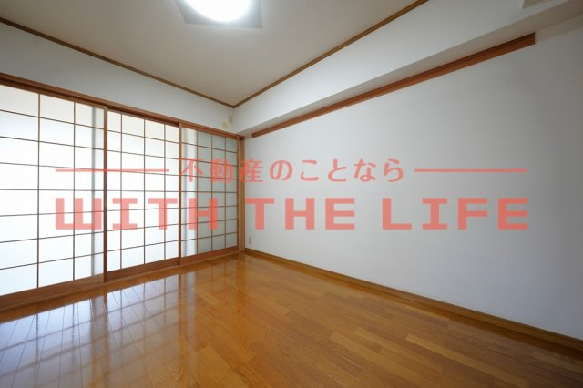 サザンコート中央町【キャッシュバック対象】の洋室|使い勝手のいい洋室です