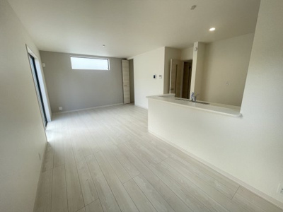 【居間・リビング】 | 南城市知念久手堅（全5棟）ラスト2号棟 | 2号棟　ファミリークローク付き♪