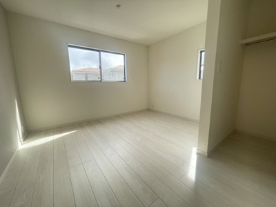 【洋室】 | 南城市知念久手堅（全5棟）ラスト2号棟 | 2号棟　洋室7.75帖＋WIC付き♪